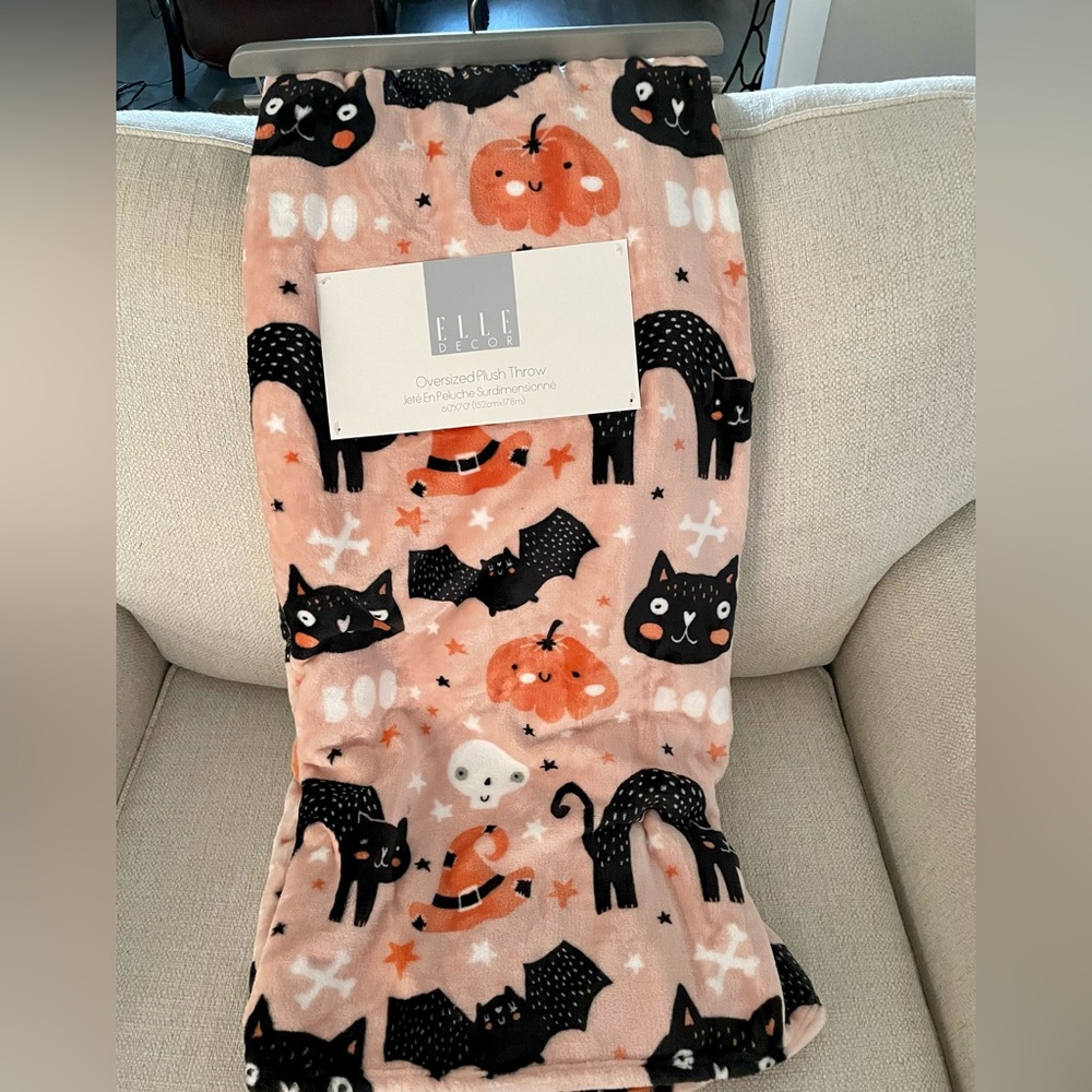 NEW PINK 🩷 Halloween Witch’s Hats and Pumpkins Oversized Throw Plush Blanket